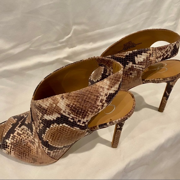 JESSICA SIMPSON Snake print Sling Back Open Toe 4”Heels Sz 8, Like new - Picture 3 of 7